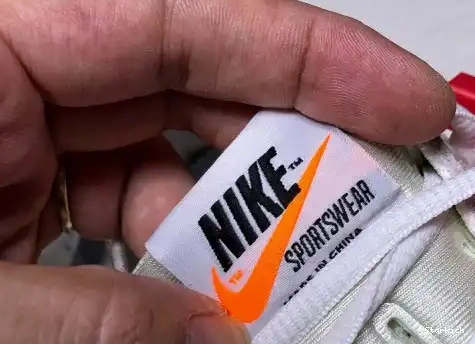 O-W Air AA3831-100 Vapormax 2018 0603